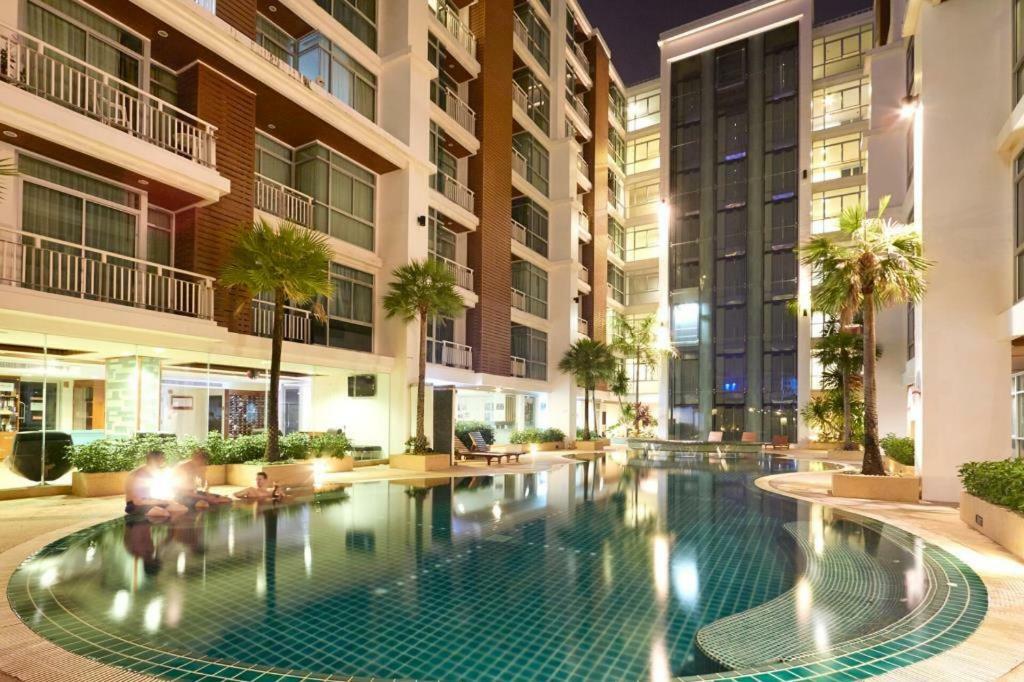 Art Patong Residence Buitenkant foto