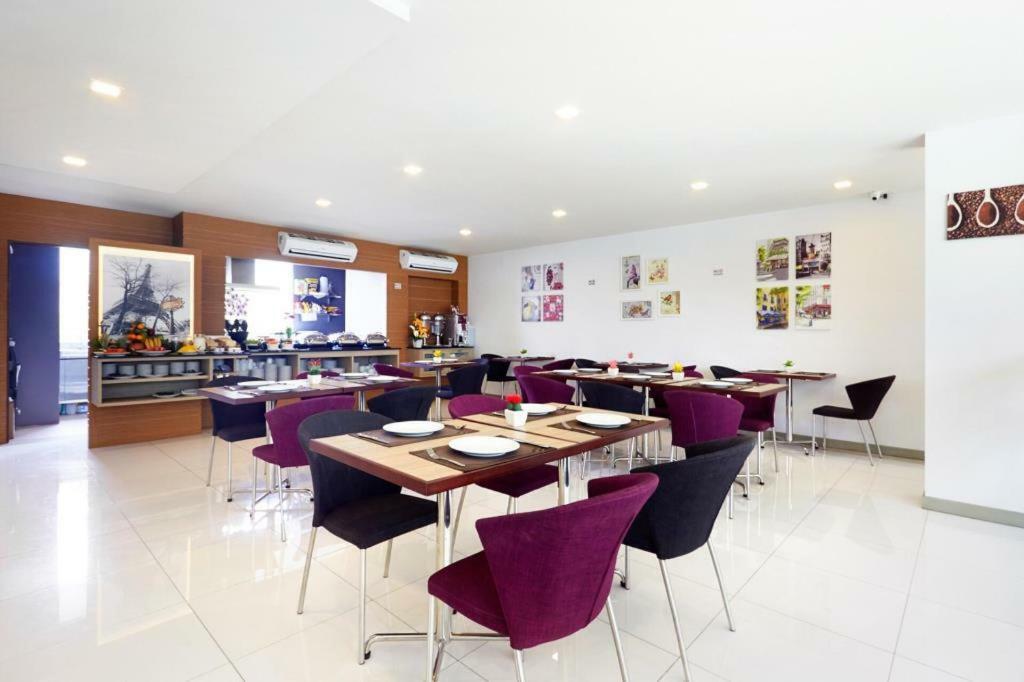 Art Patong Residence Buitenkant foto