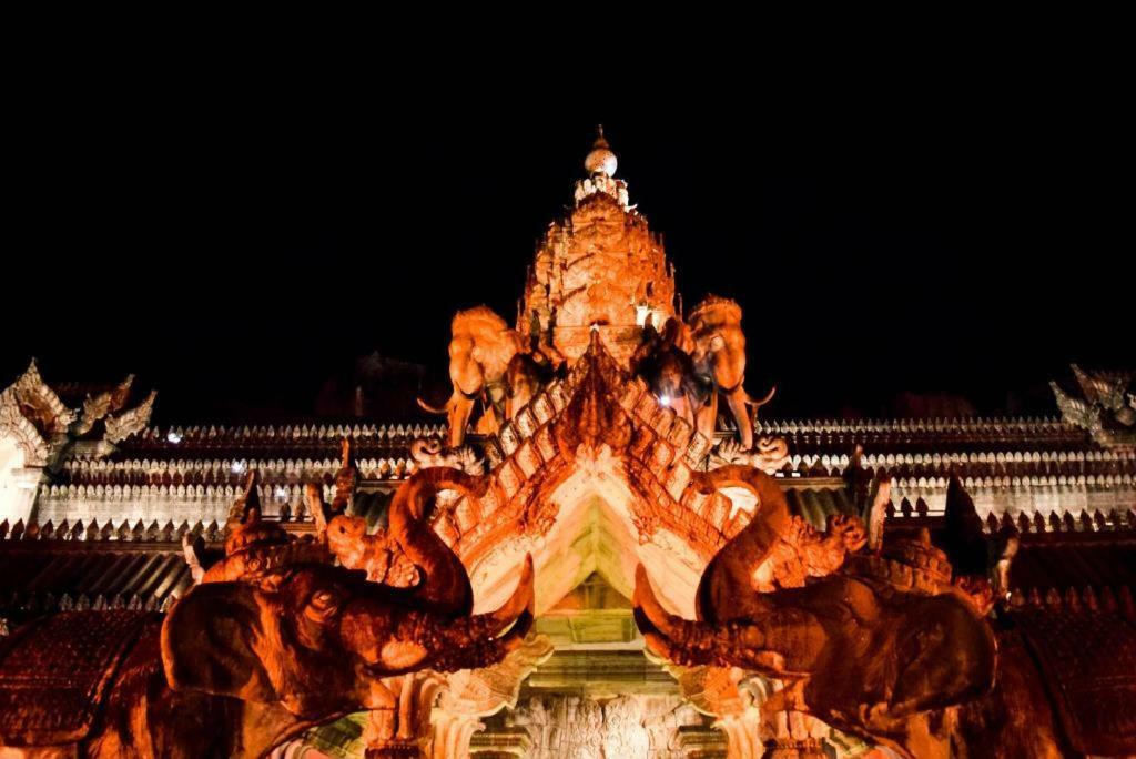 Art Patong Residence Buitenkant foto